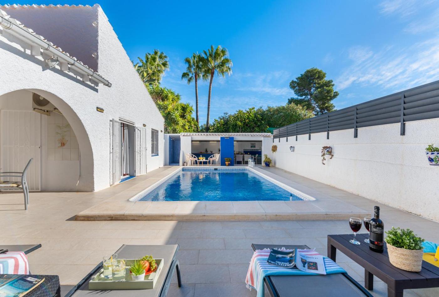 Anais - Plusholidays Villa Calp
