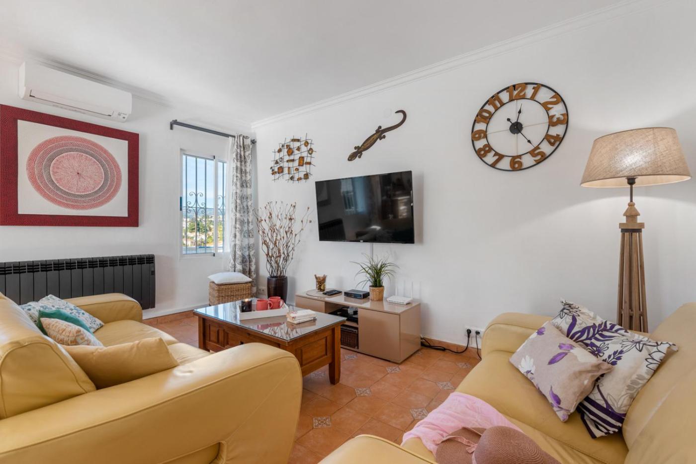 Anais - Plusholidays Villa Calp